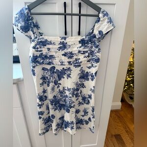 Abercrombie and Fitch dress size MP , EUC